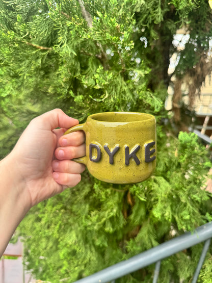 Dyke Mug - Black clay & Olive Speckle